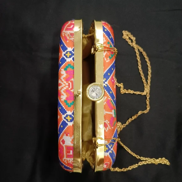Traditional clutch/sling - Picture 5 of 7